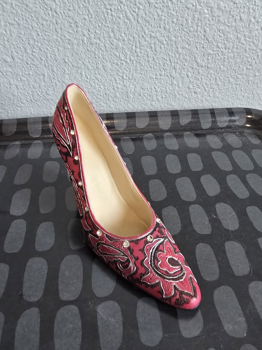 Classic Couture Lady Vanessa high-heeled shoe miniature Pink Paisley Rhinestone